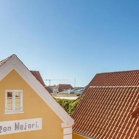 Apartment Unikt Pa Torvet; Byliv Og Rolig Sol-altan.